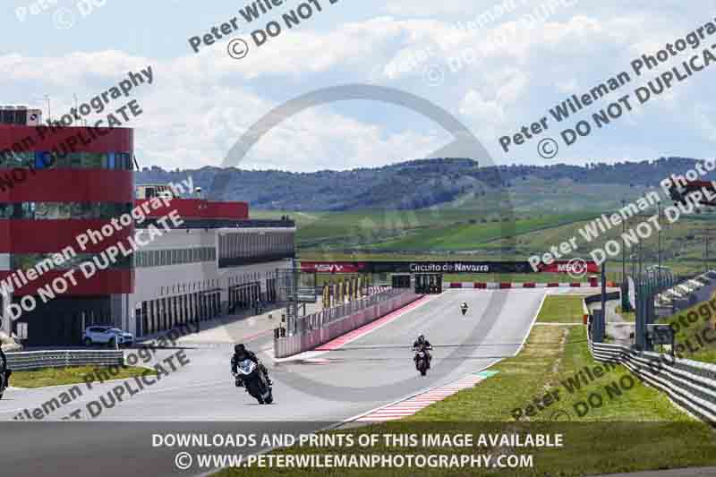 cadwell no limits trackday;cadwell park;cadwell park photographs;cadwell trackday photographs;enduro digital images;event digital images;eventdigitalimages;navarra;no limits trackdays;peter wileman photography;racing digital images;trackday digital images;trackday photos